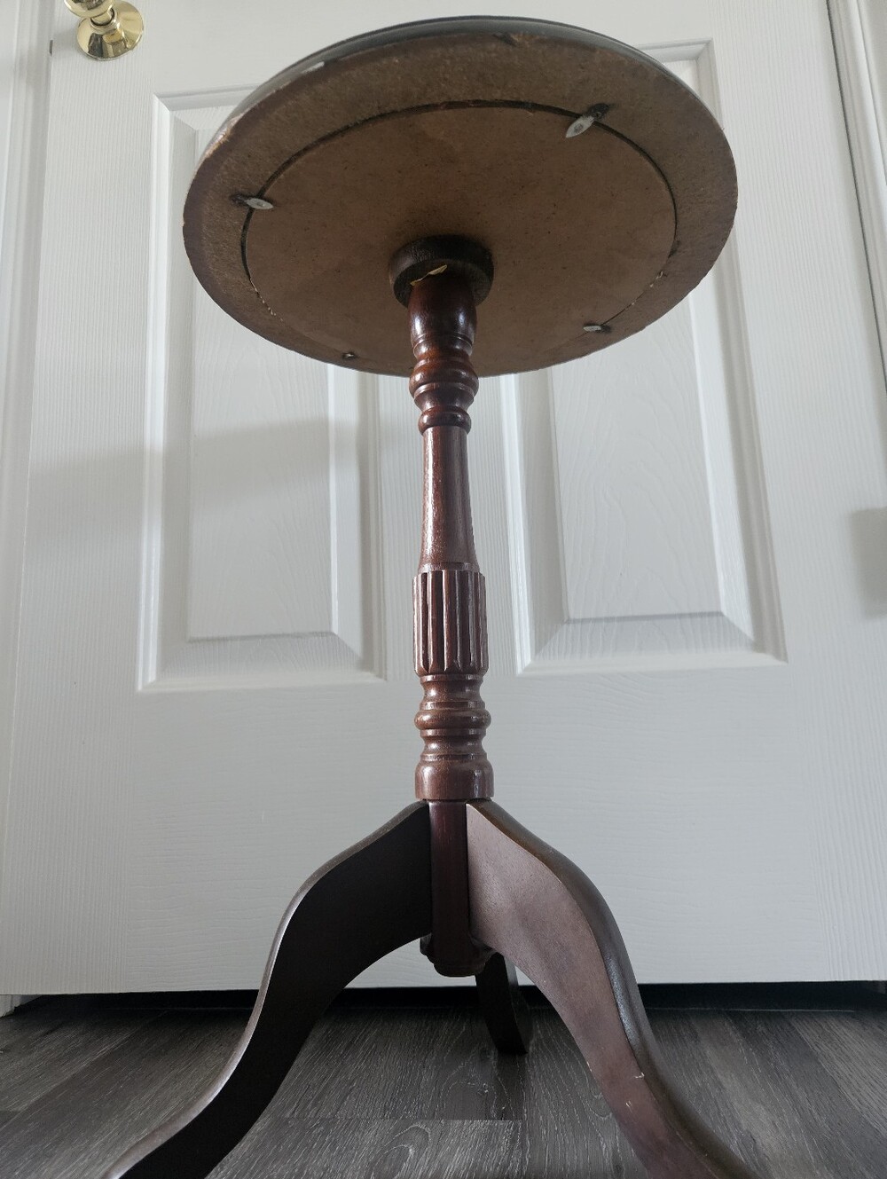 Vintage Bombay Company Pedestal Side Table With Floral Tapestry Inlay Center - Picture 6 of 11